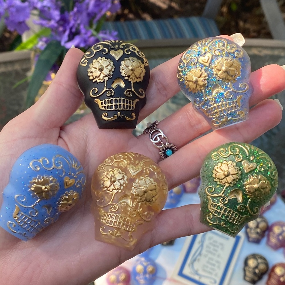 PACK OF 4 Magnets Sugar Skull Colorful Resin Art - Picture 6 of 15